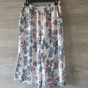 Jessica Simpson Floral Patterned Garment